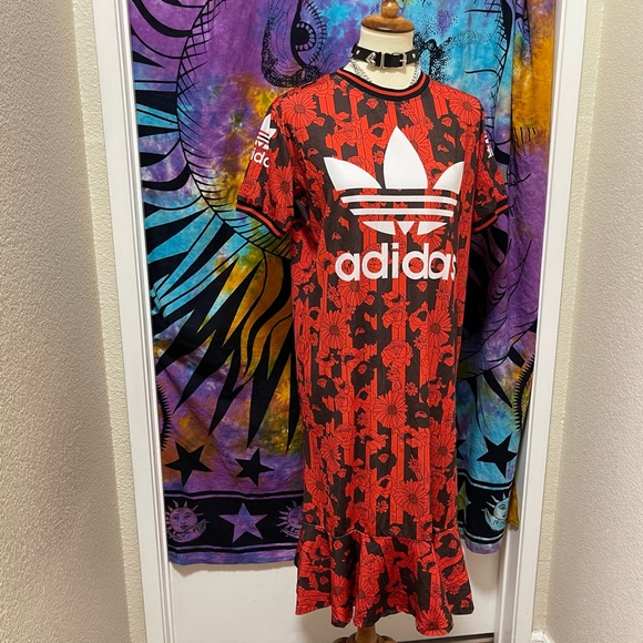 π Beautiful flower sporty dress - Picture 3 of 10